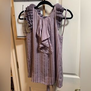 BCBGMaxazaria 100% silk light purple sleeveless top size XSmall. Dry cleaned EUC